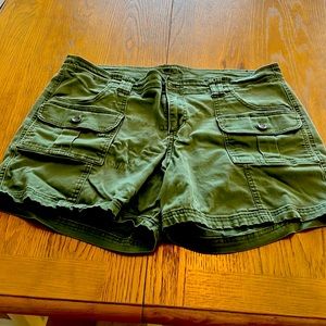 Size 18W, Olive Green Cargo Shorts, Zipper Closure, Machine Wash,